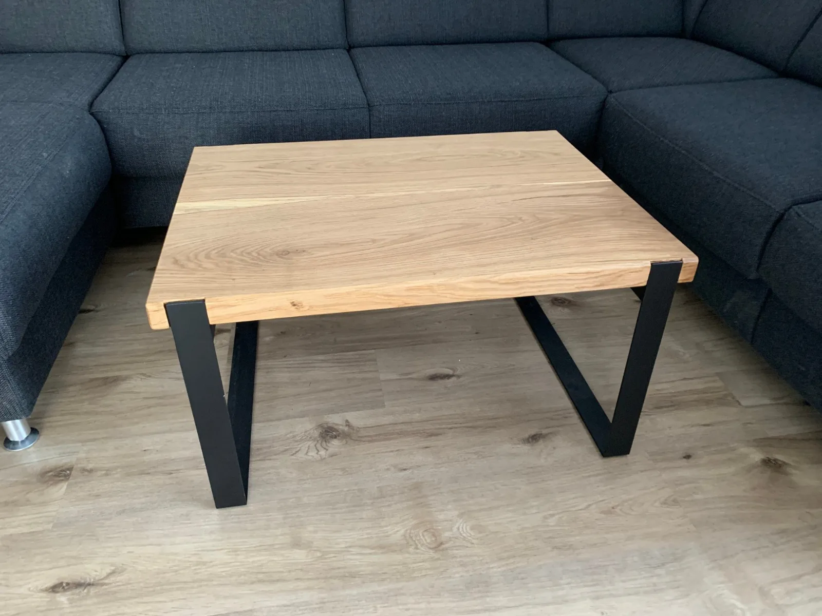 Náhled fotky 2: Konferenční stolek – dub masiv, 80 × 60 × 40 cm