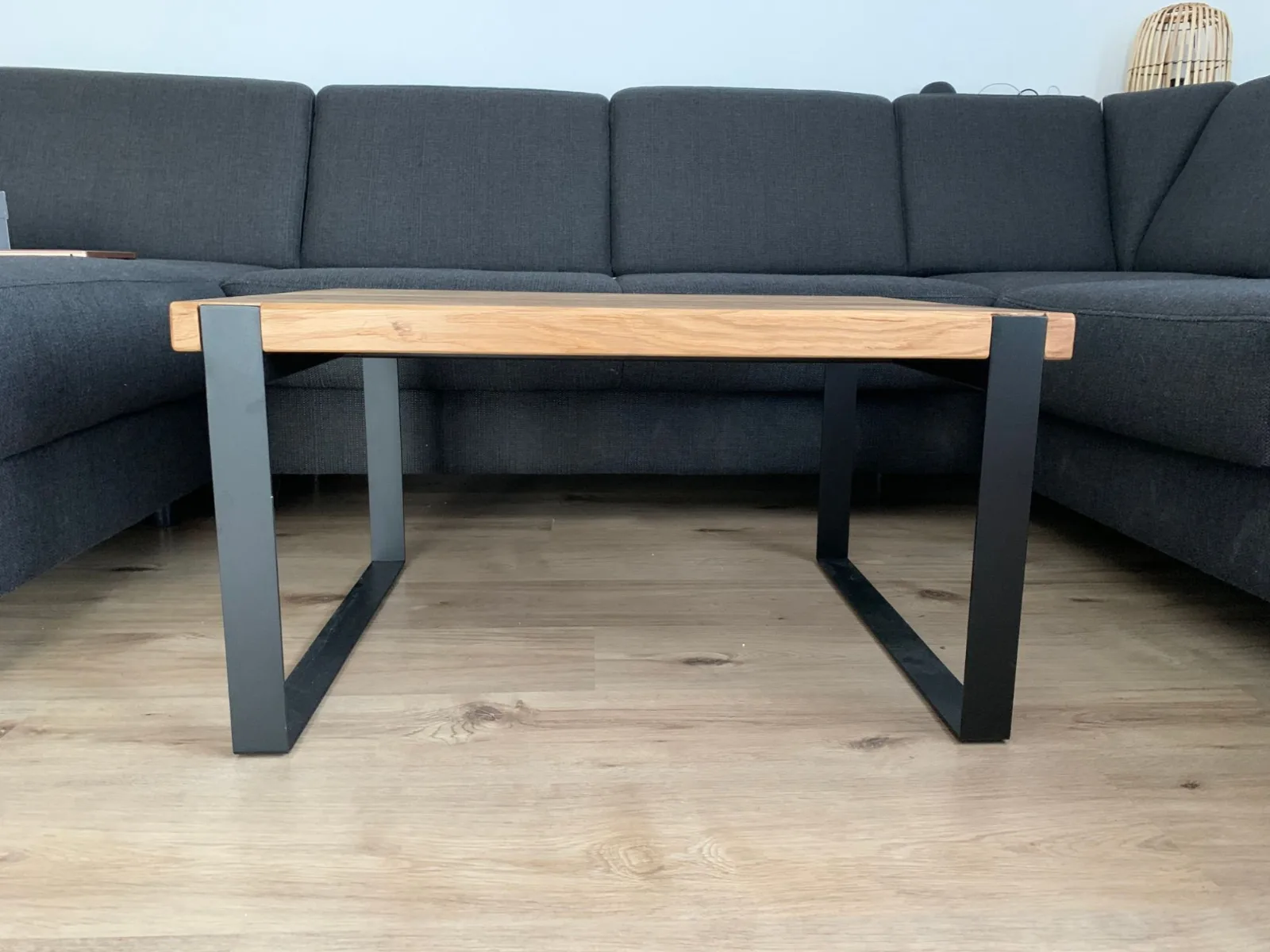 Náhled fotky 6: Konferenční stolek – dub masiv, 80 × 60 × 40 cm