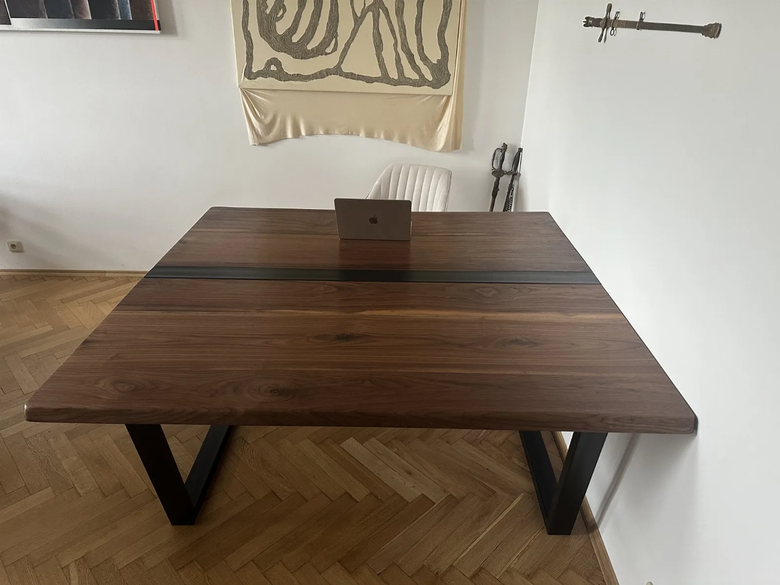 Náhled fotky 2: Pracovní stůl 160 – americký ořech, 160 × 150 × 75 cm